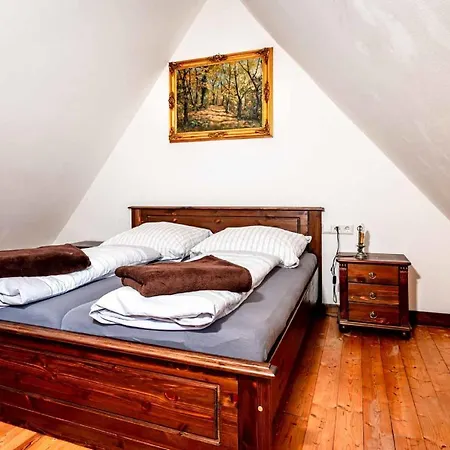 Geyer-Schloss Reinsbronn Creglingen Buitenkant foto