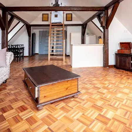 Geyer-Schloss Reinsbronn Creglingen Buitenkant foto